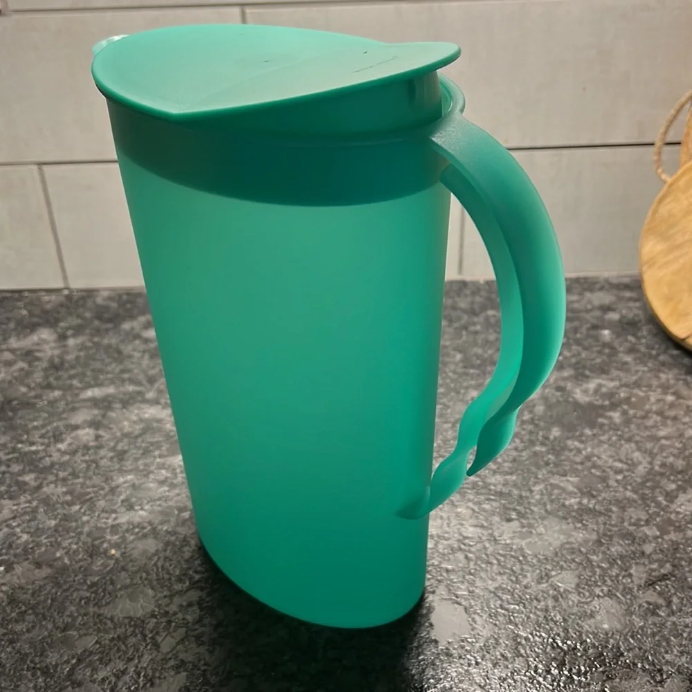 Tupperware vintage slim